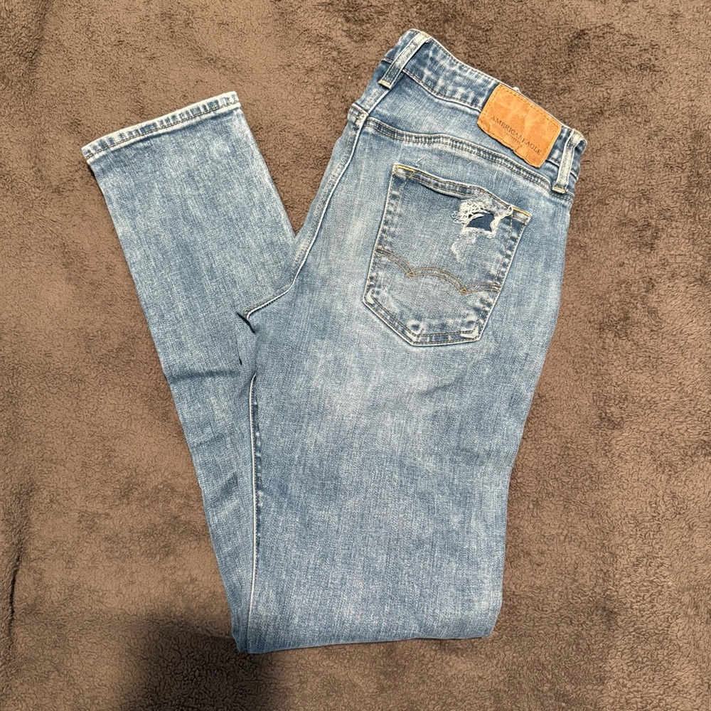 American Eagle Light Wash Jeans